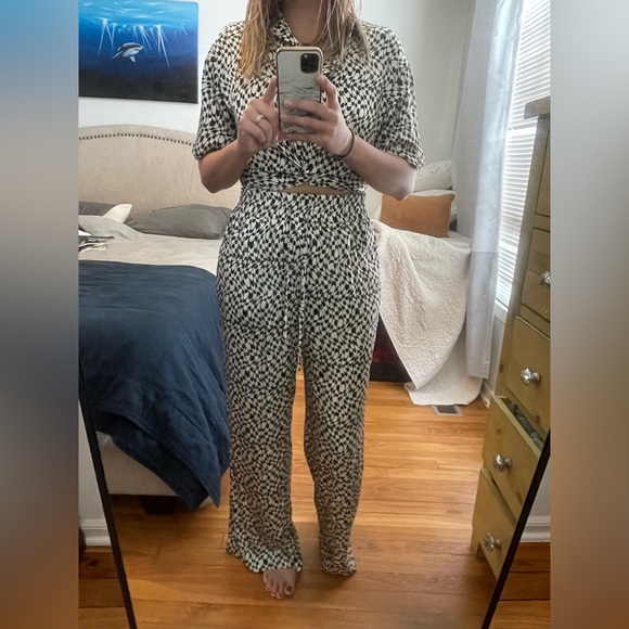 That’s What I Need retro wave silk pant and crop top set - Picture 1 of 7